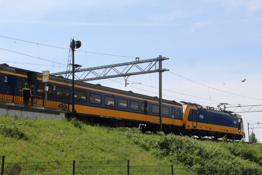 Geen treinverkeer van en naar Schiedam na aanrijding