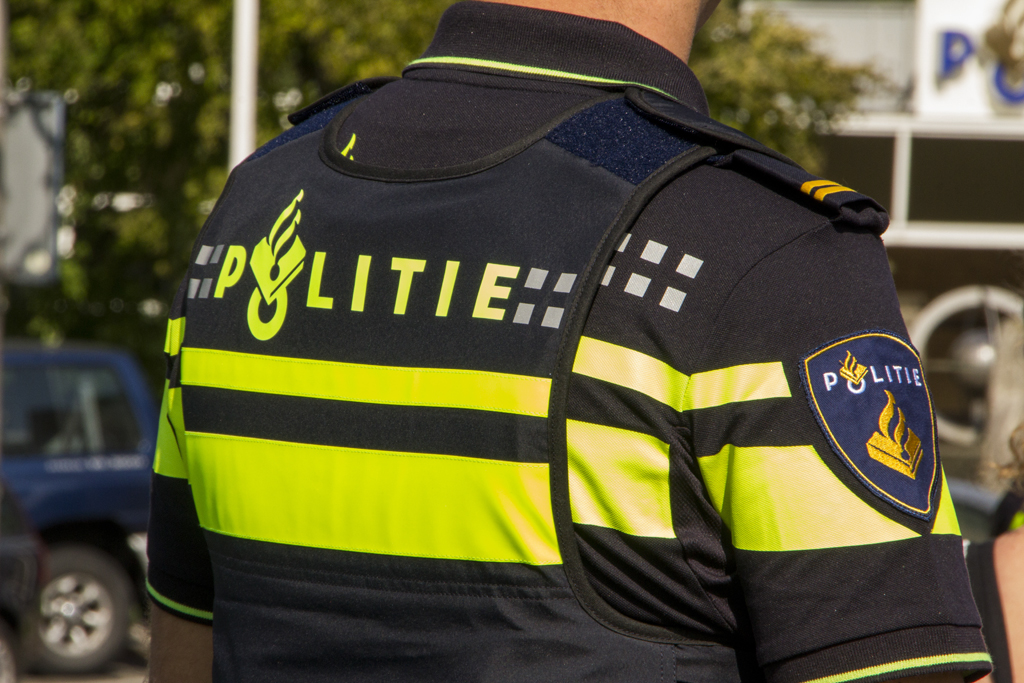 Drie aanhoudingen voor openlijke geweldpleging | Schiedam24