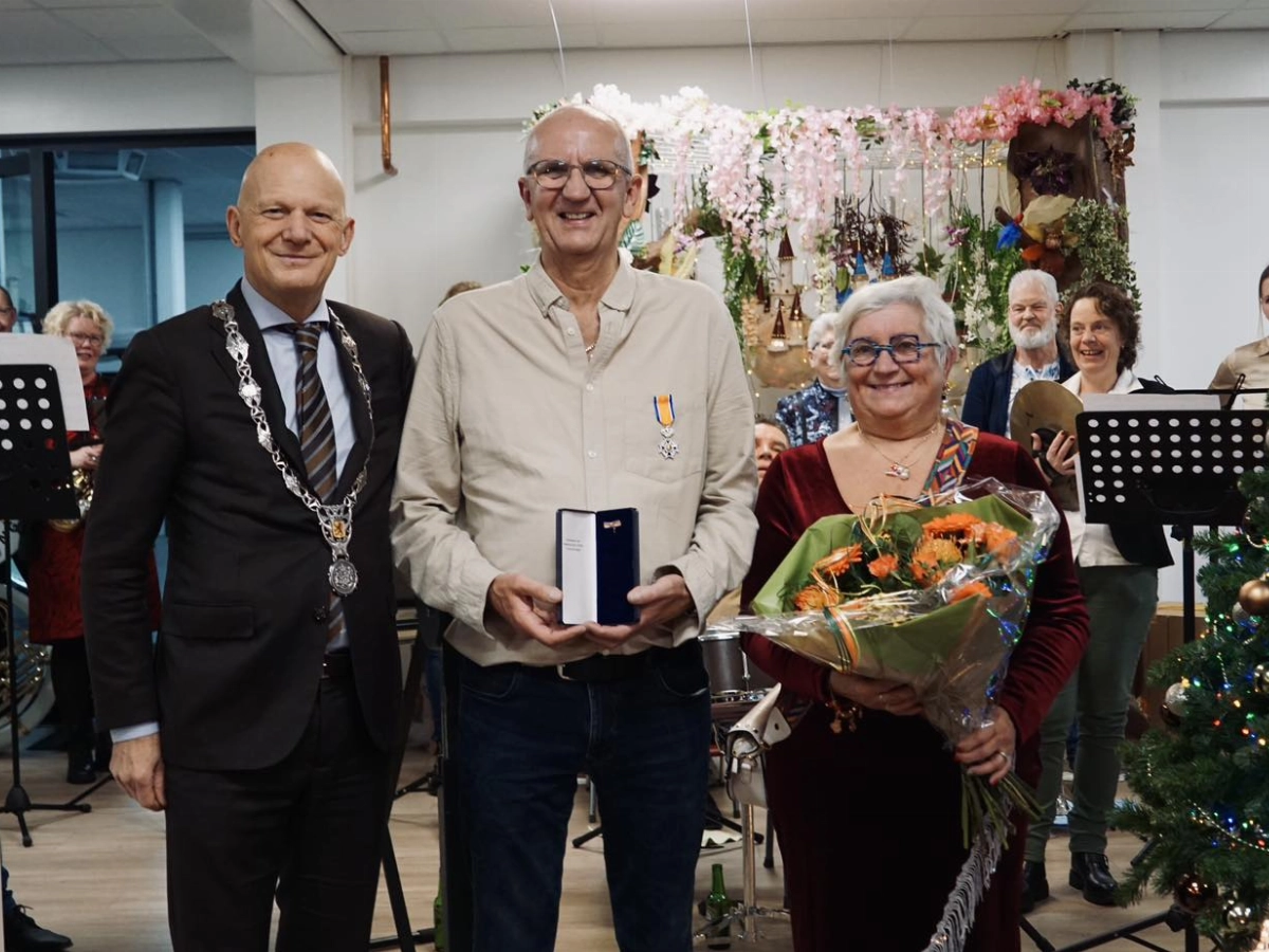 Koninklijke onderscheiding voor Aad Odijk - Vlaardingen24