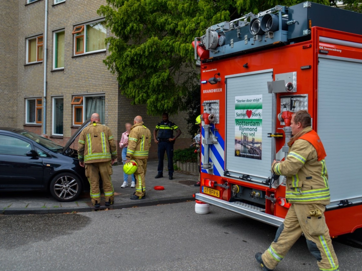 Autobrand blijkt olielekkage. #Maassluis