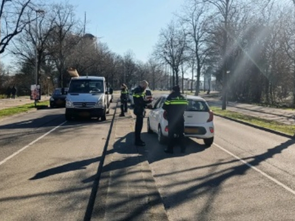 Bekeuring en waarschuwingen bij verkeerscontrole - Schiedam24