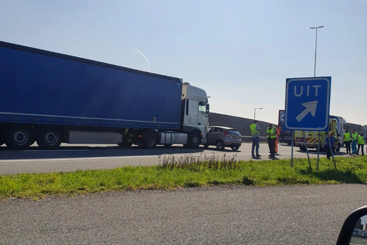 Flinke files na ongeval A20. #Vlaardingen