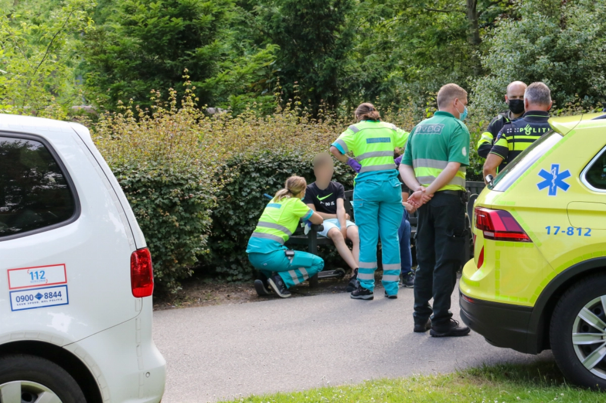 Jongen van 8 jaar steekt 11 jarige in #Vlaardingen.