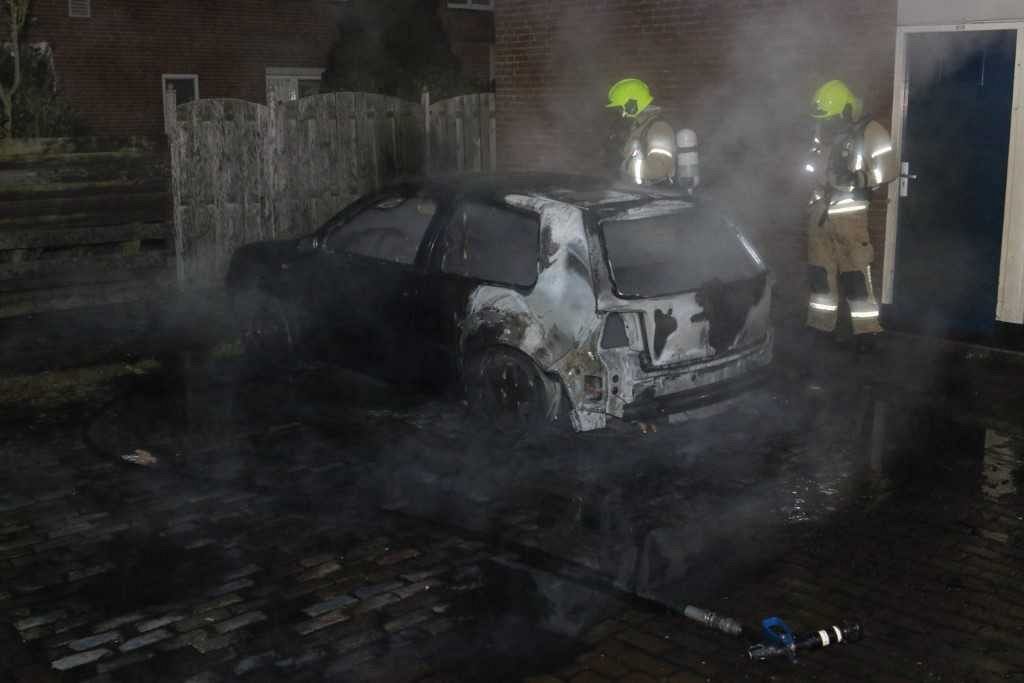 Opnieuw auto uitgebrand in Vlaardingen