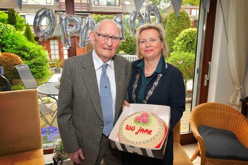Felicitaties voor 100-jarige Pieter Borsboom