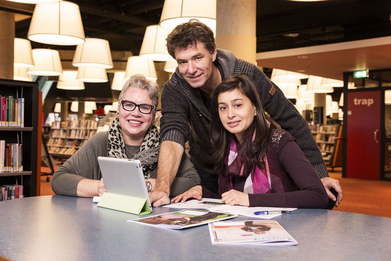 Bibliotheek Vlaardingen zoekt taalvrijwilligers