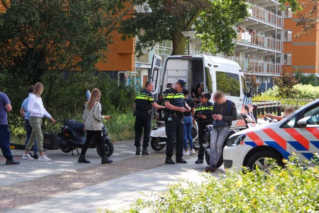 Politie neemt scooter in beslag na controle op rollerbank
