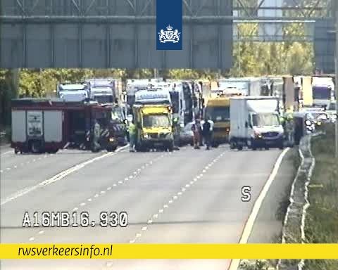 Fors oponthoud na ongeval op A16