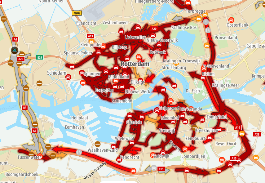 Bizarre drukte in en om Rotterdam na afsluiting A4