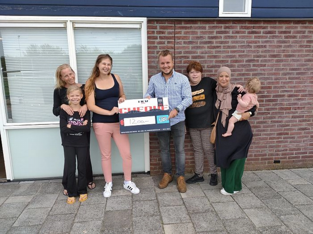 IKV Haringveiling levert geld op voor Stichting UP