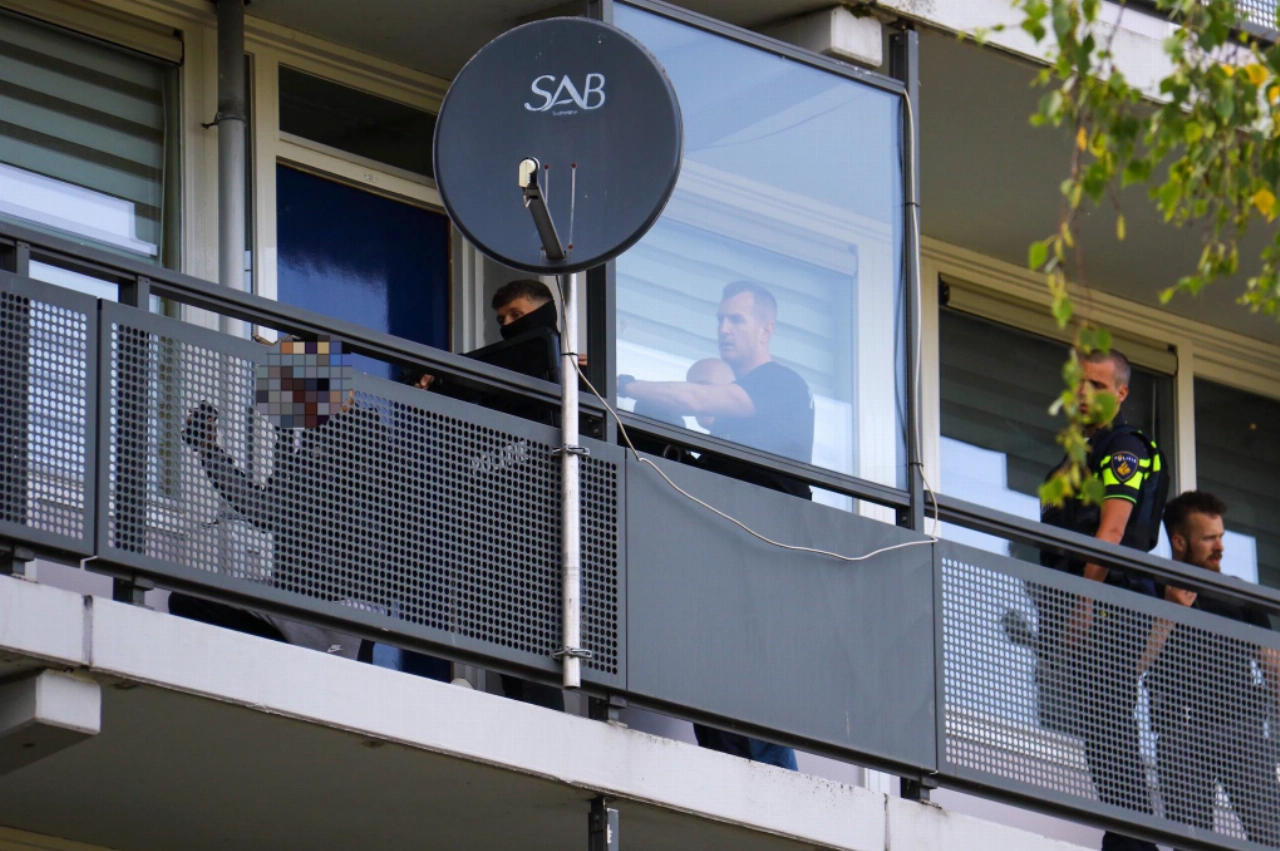 Deurbelcamera geeft bewegend beeld van schietpartij Vlaardingen