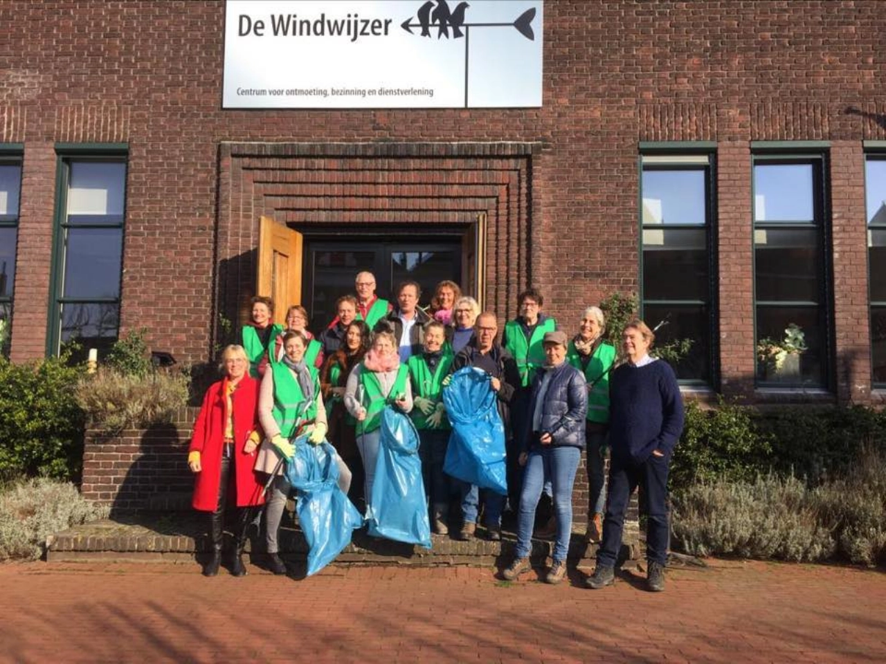 Zaterdag 12 augustus gaan de Buurtbezems weer op pad!