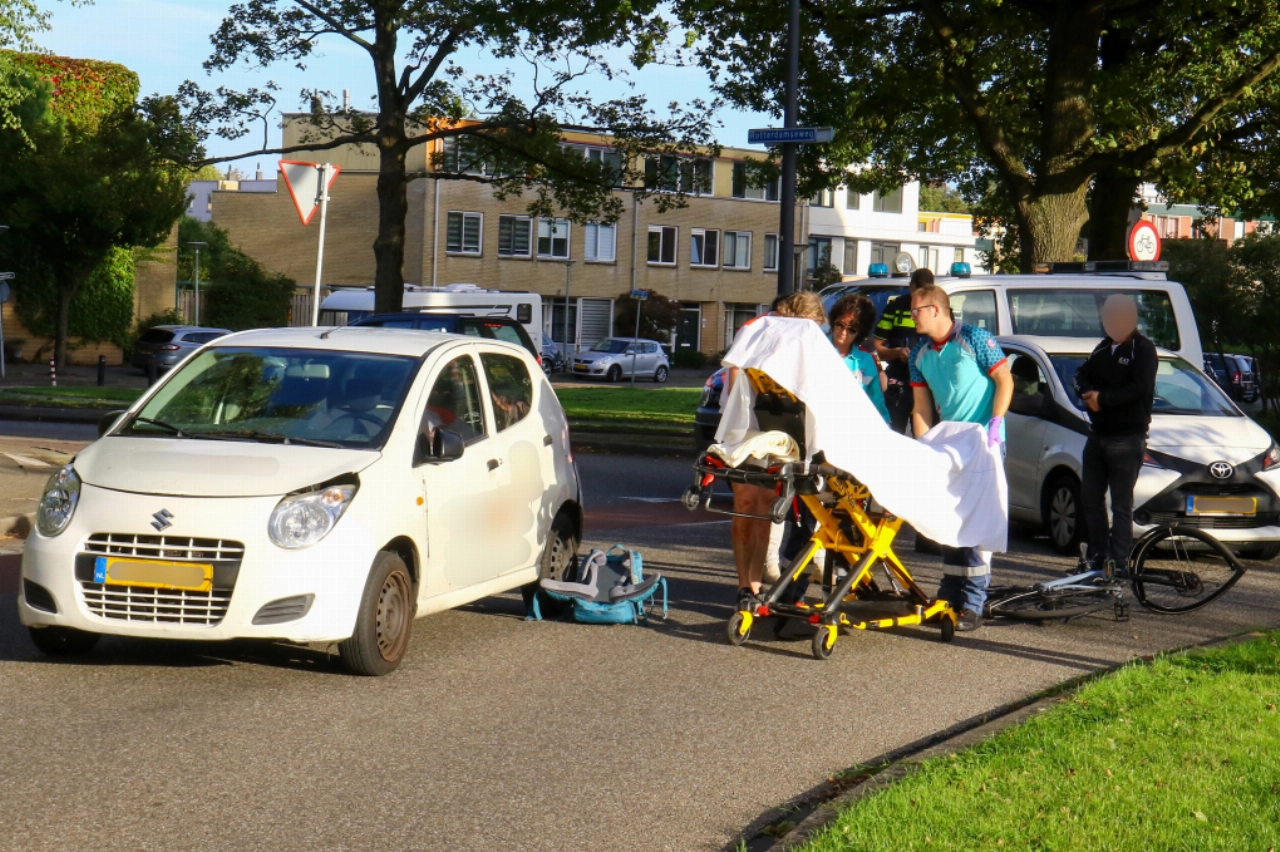 Fietser flink gehavend na aanrijding