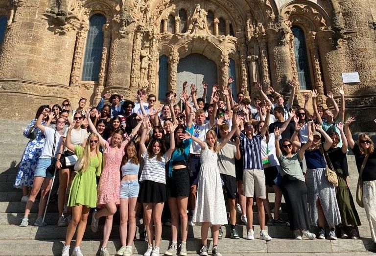 Examenleerlingen Lyceum Vos vermaken zich in Barcelona
