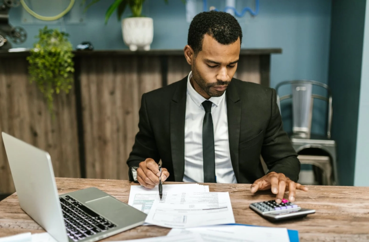 Meer efficiëntie en tijdbesparing door slimme en eenvoudige boekhoudprogramma’s