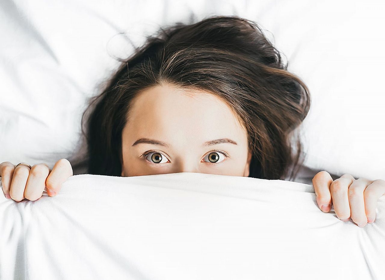 De vonk nieuw leven inblazen: leuke en creatieve manieren om je slaapkamerervaring te verbeteren