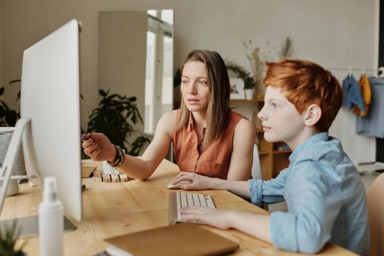 Studenten verdienen bij met bijles geven aan scholieren
