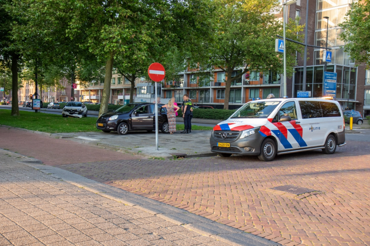 Schade na kop-staart botsing Burgemeester Pruissingel