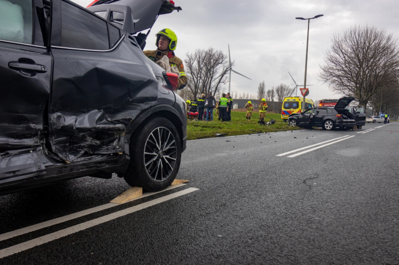 Meerdere gewonden bij aanrijding in Vlaardingen