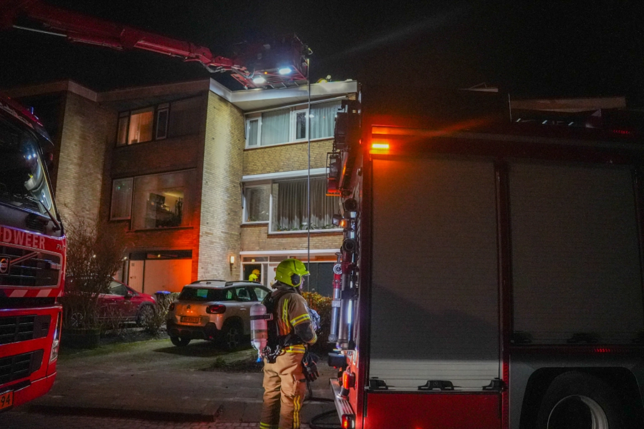 Brand op dak woning Stadhouderslaan