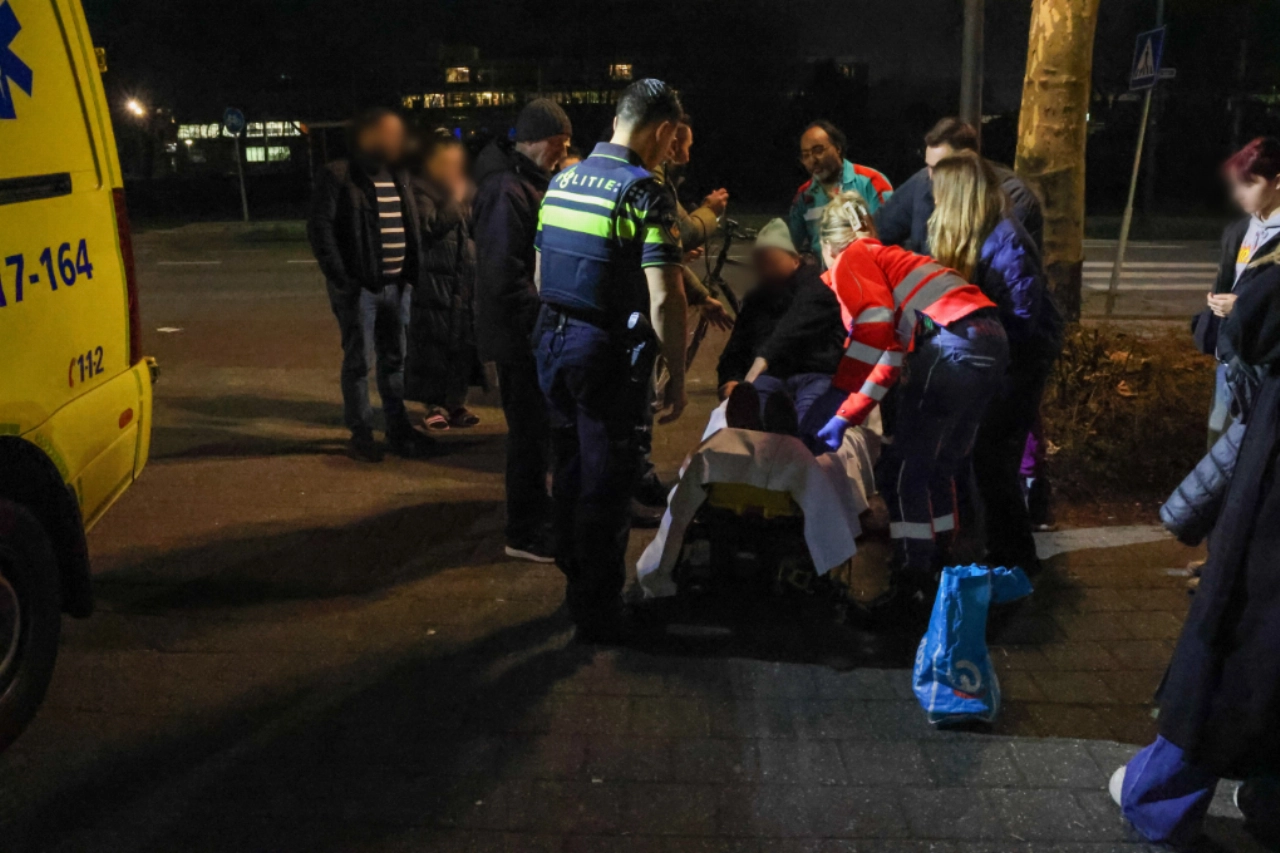 Automobilist rijdt door na aanrijding met fietser