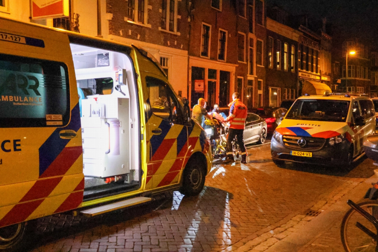 Man zwaargewond na ruzie in café