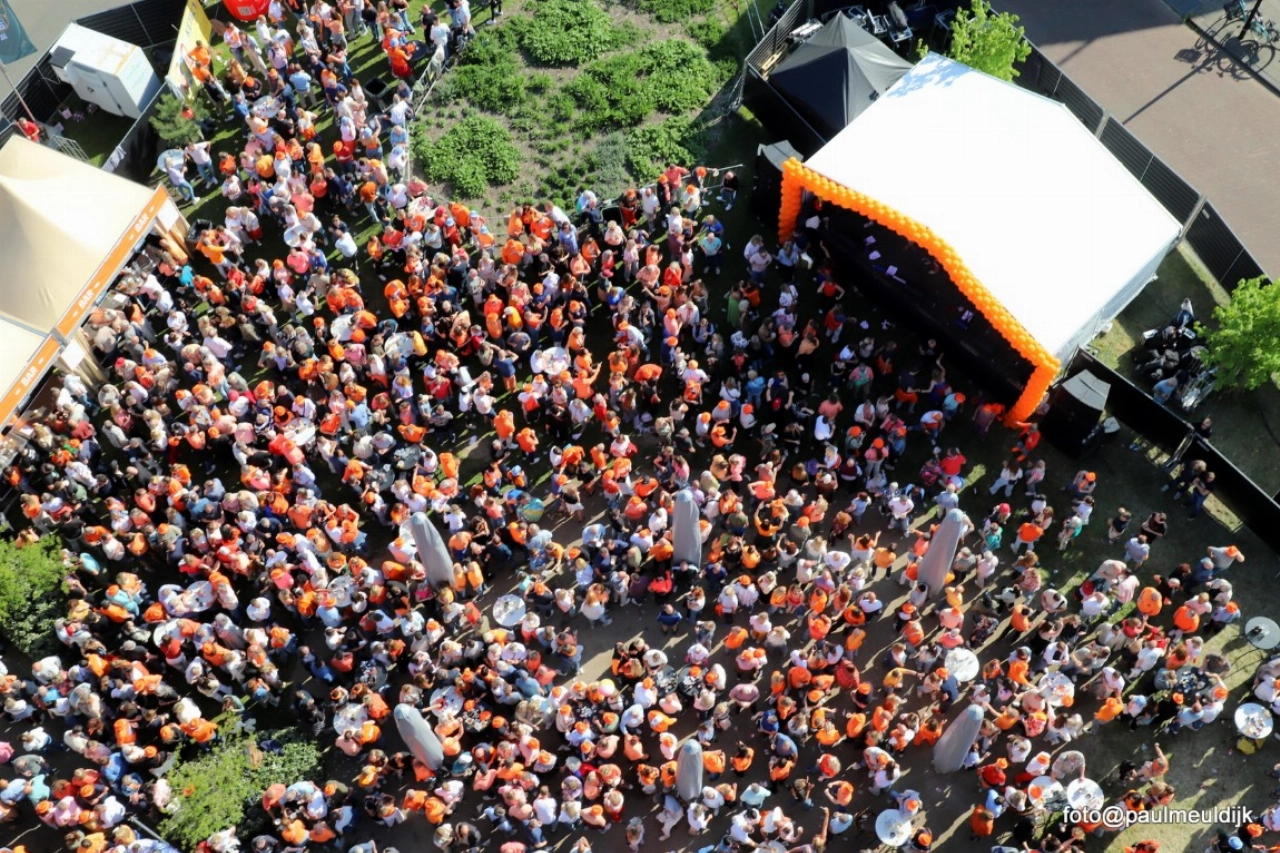 Zonnige en gezellige Koningsdag in Vlaardingen