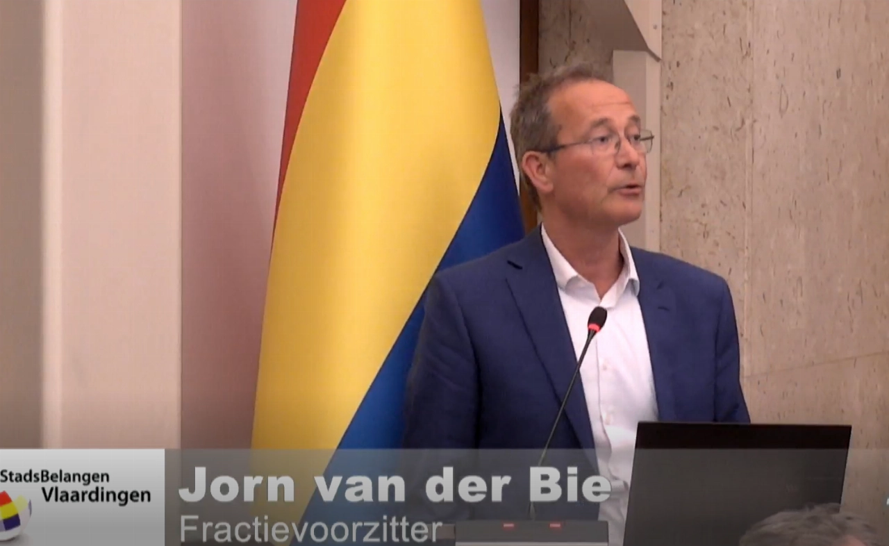 Raad spreekt steun uit voor burgemeester