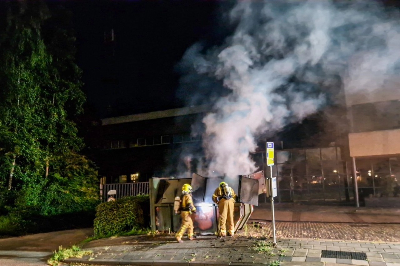 Bouwcontainer in brand aan de Churchillsingel