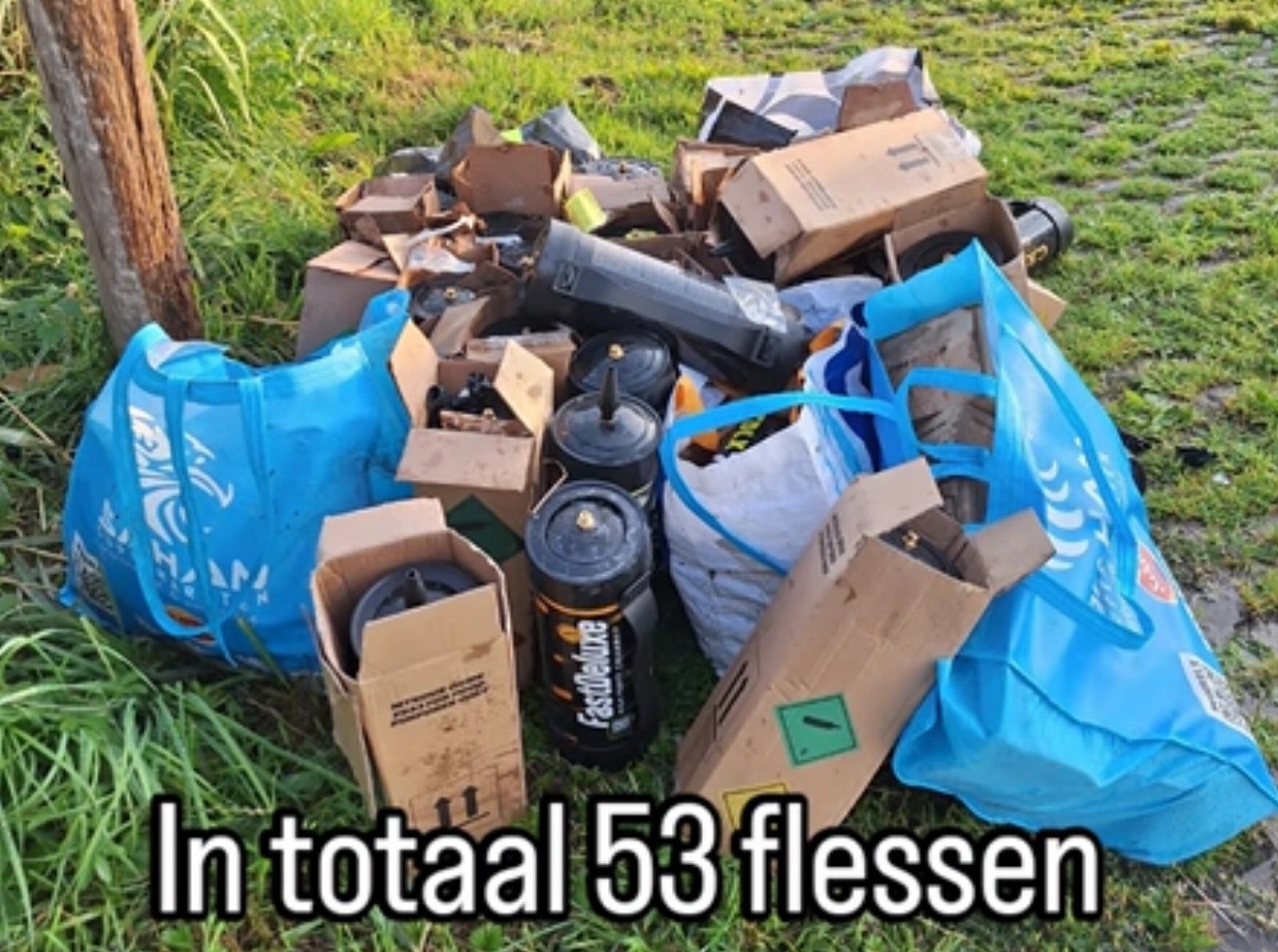 Grote dumping lachgascilinders aan Holyweg