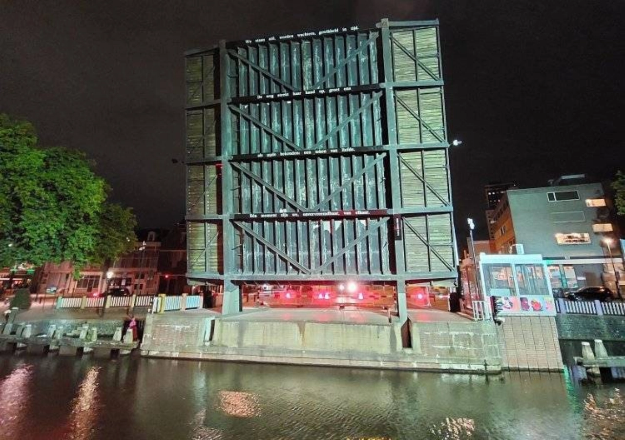 Poëzie onder de Oude Havenbrug