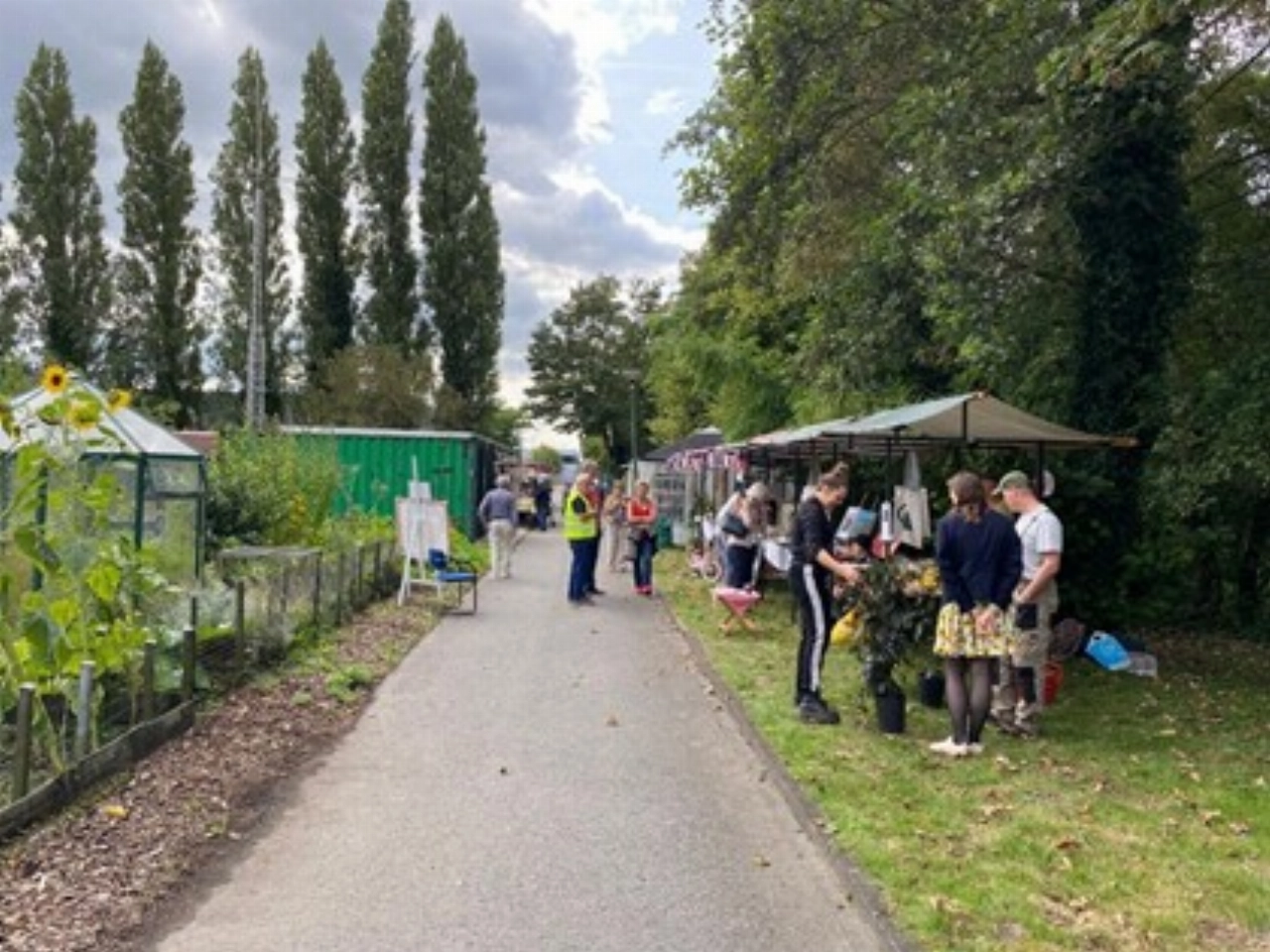 Vlaardingse volkstuinders vieren succesvolle oogst