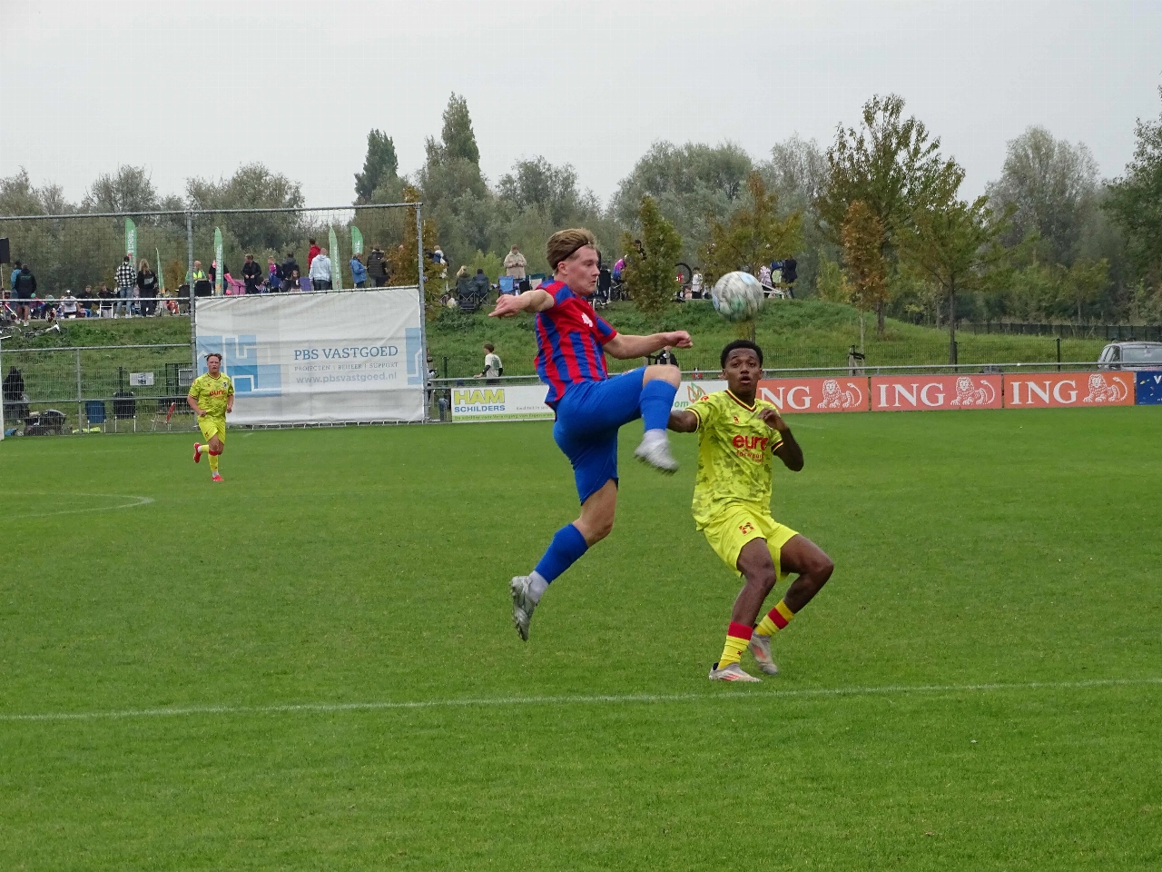 Victoria '04 verliest in streekderby