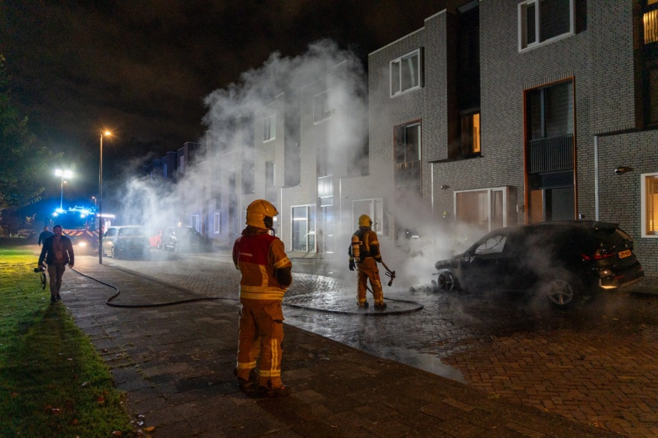 Auto uitgebrand in Vlaardingen