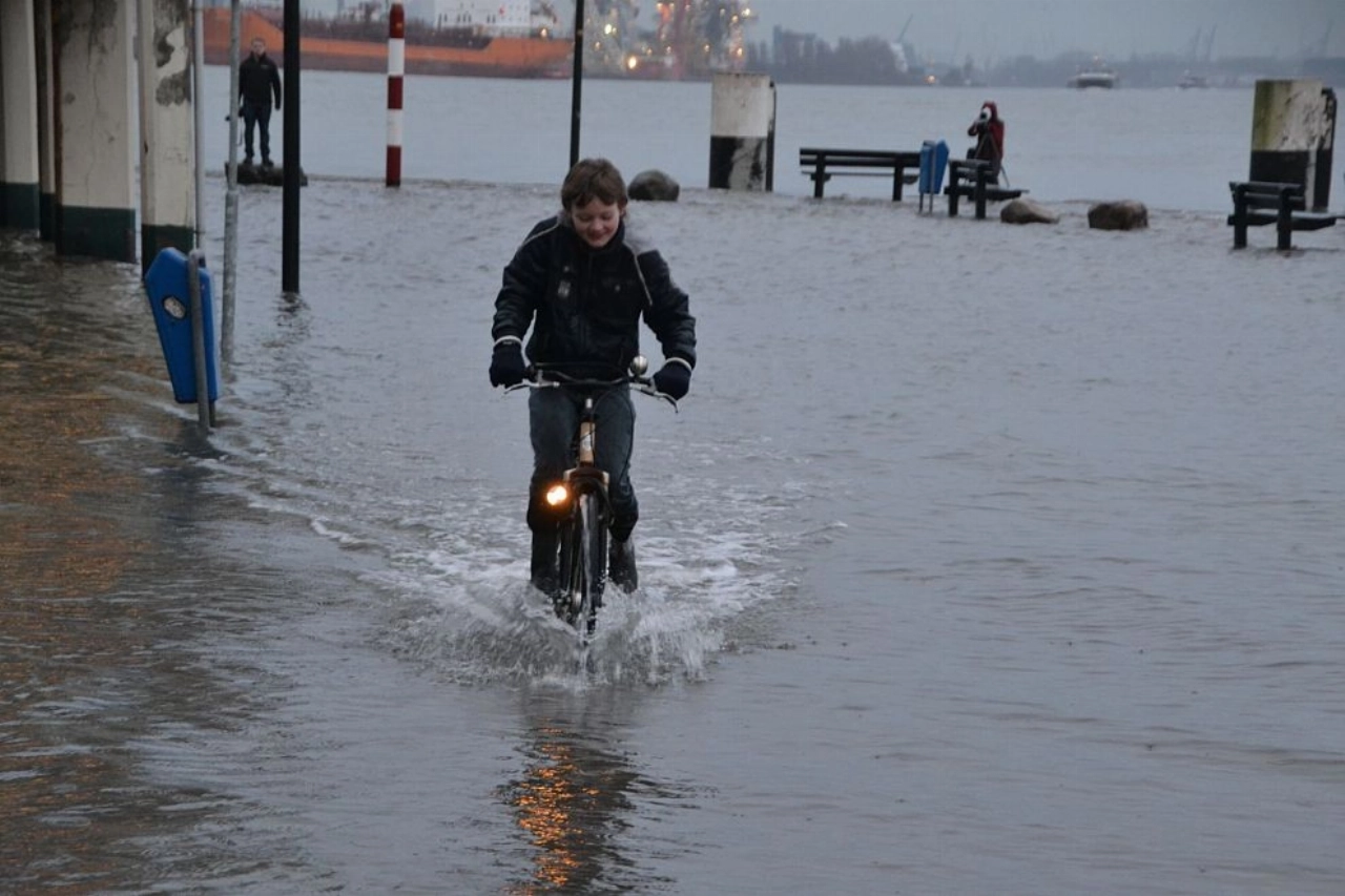 Stadswandeling Rivierzone op zondag 12 oktober