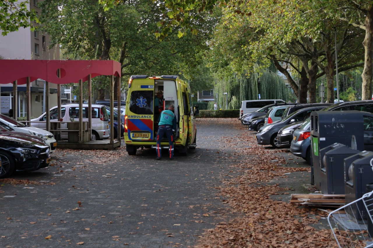 Gewonde bij steekincident in woning