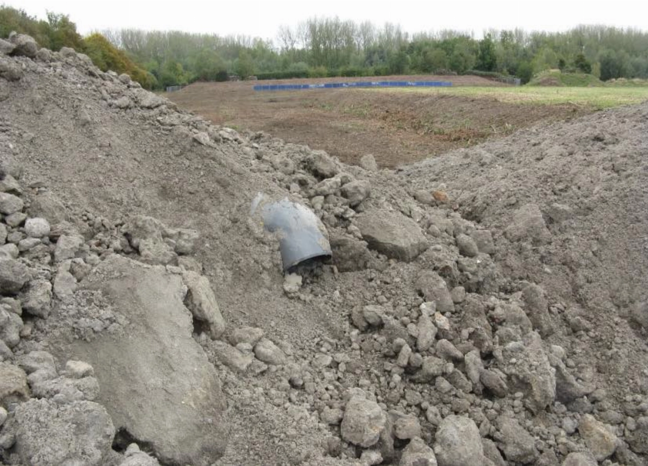 Heel de Stad: weer vervuilde grond in Broekpolder