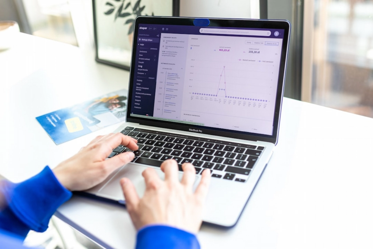 Hoe kan ik online geld verdienen met e-commerce?
