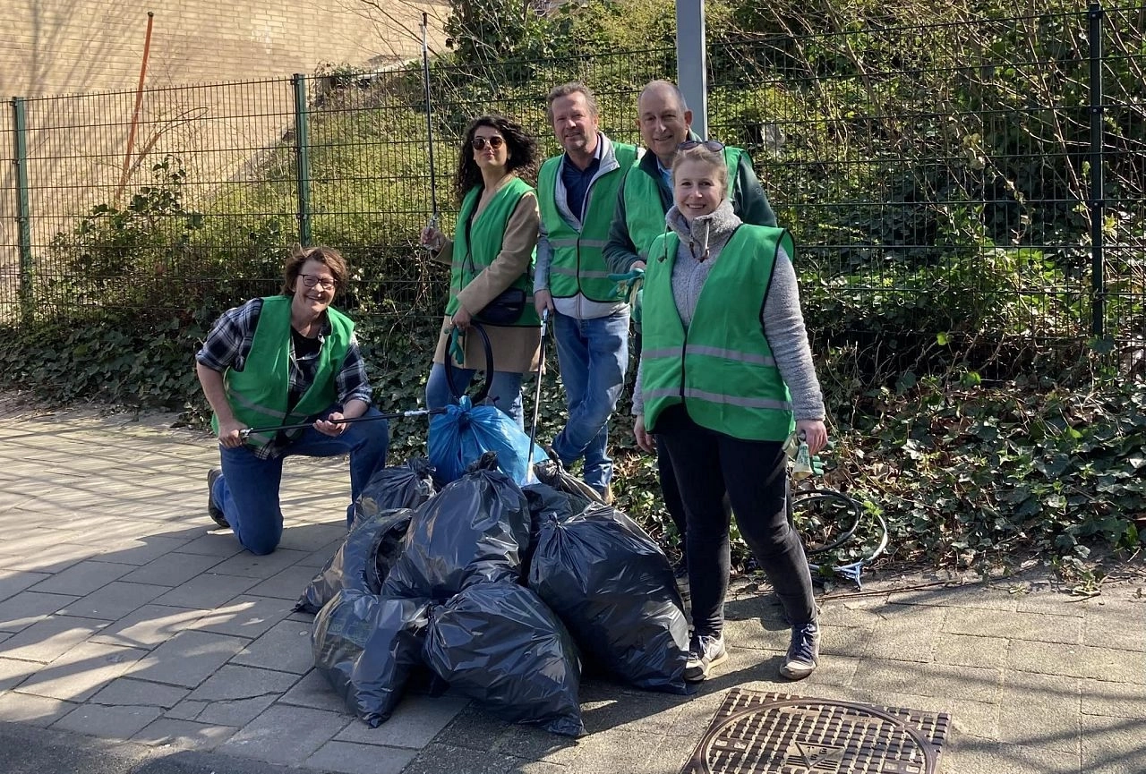 De Buurtbezems gaan zaterdag weer door de wijken!