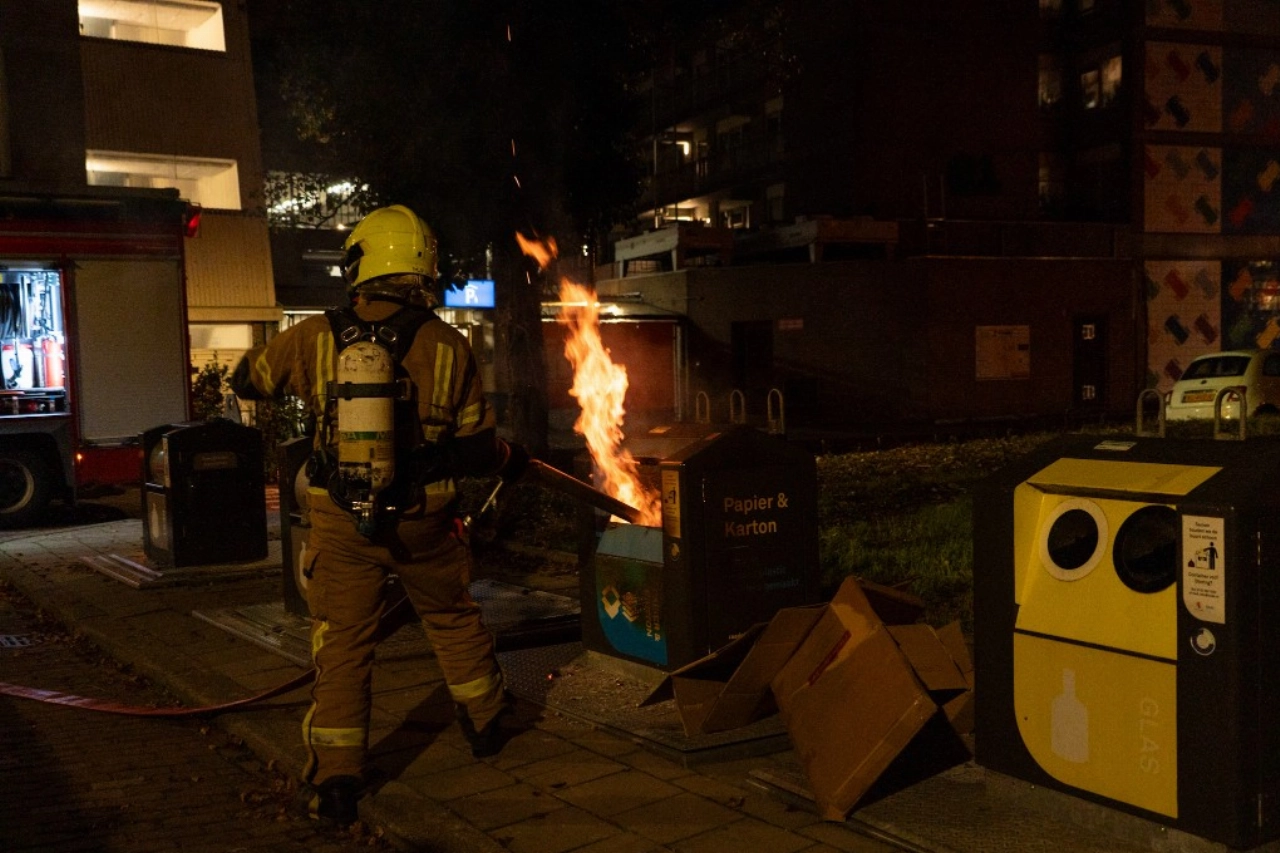 Brand in papiercontainer Vlaardingen