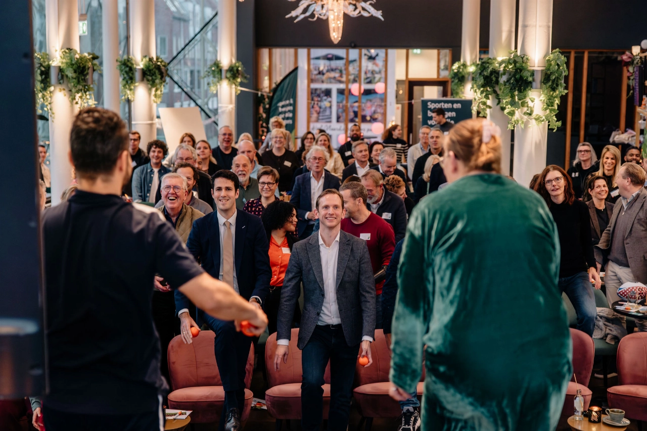 Vlaardingen in Beweging viert 12,5-jarig jubileum met feestelijke bijeenkomst in Stadsgehoorzaal