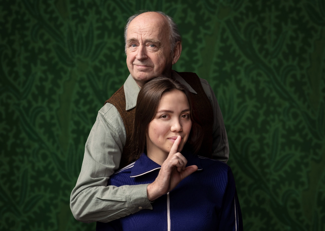 In gesprek met schrijfster en regisseur Esther Scheldwacht en acteur Kees Hulst over toneelstuk Zachtop lachen