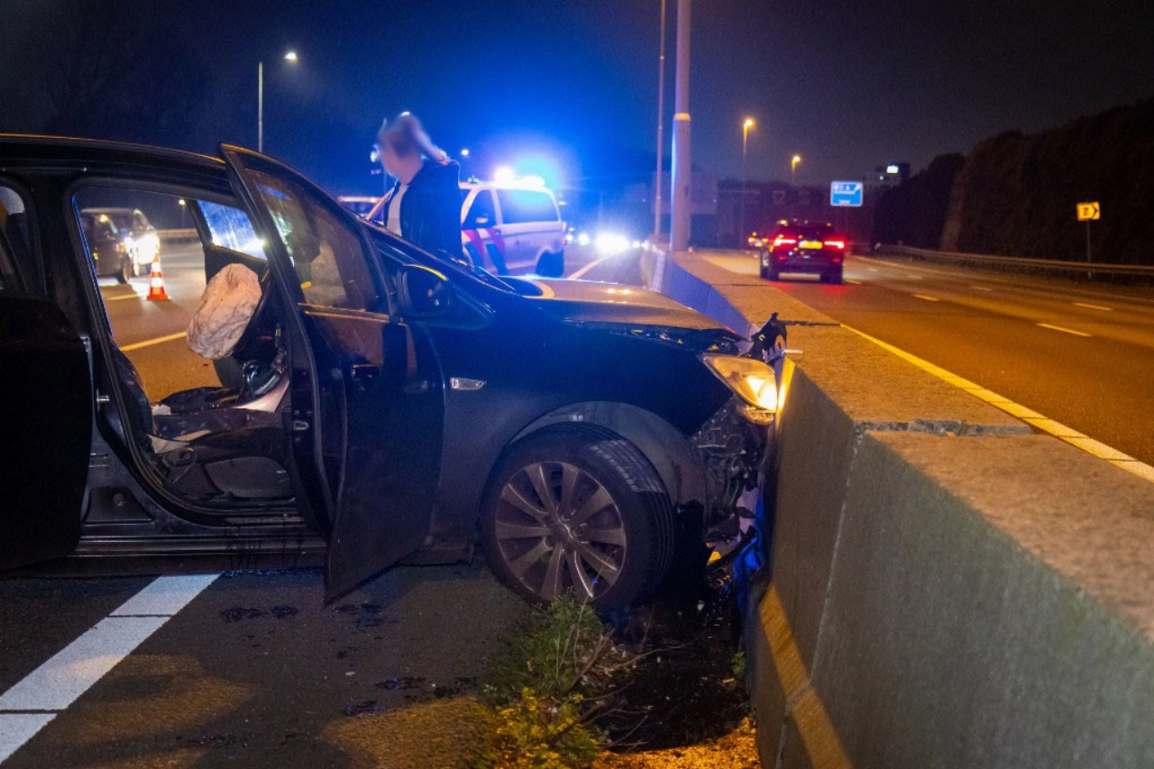 Meerdere auto's betrokken bij ongeval op de A20