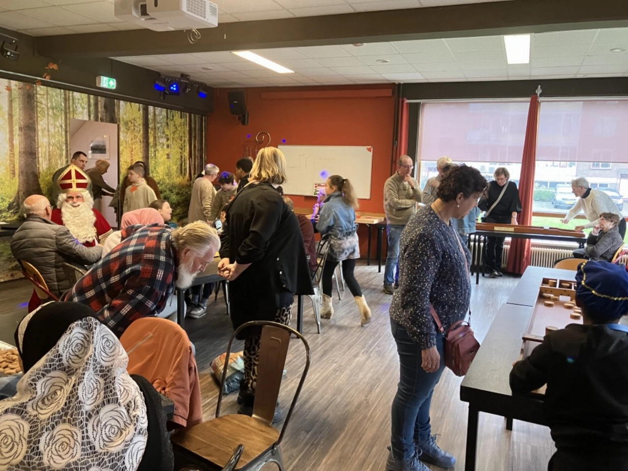 Prins Willem Alexanderschool viert Sinterklaasfeest in Wijkcentrum West