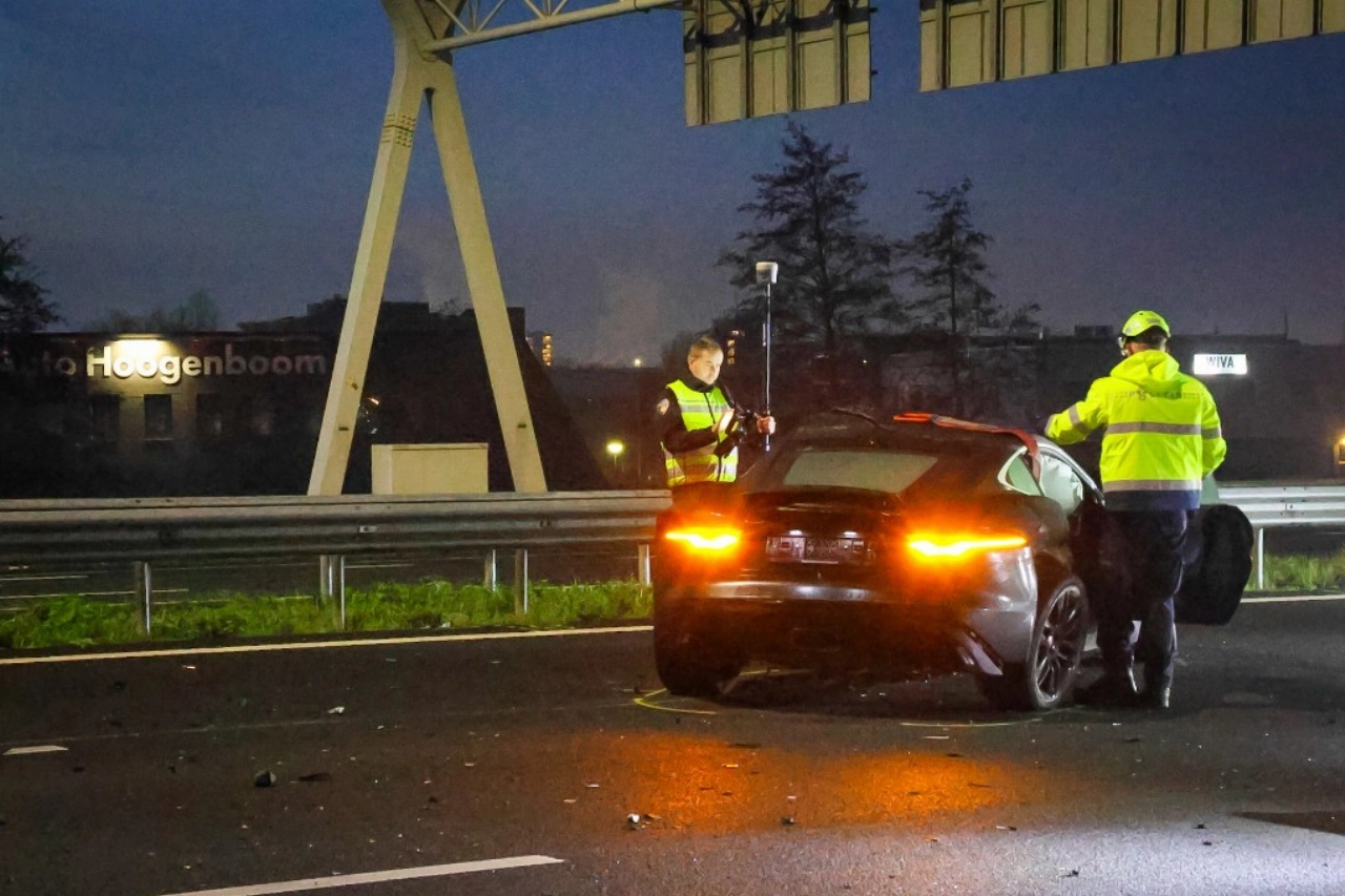 A20 urenlang dicht na ongeval met spookrijder