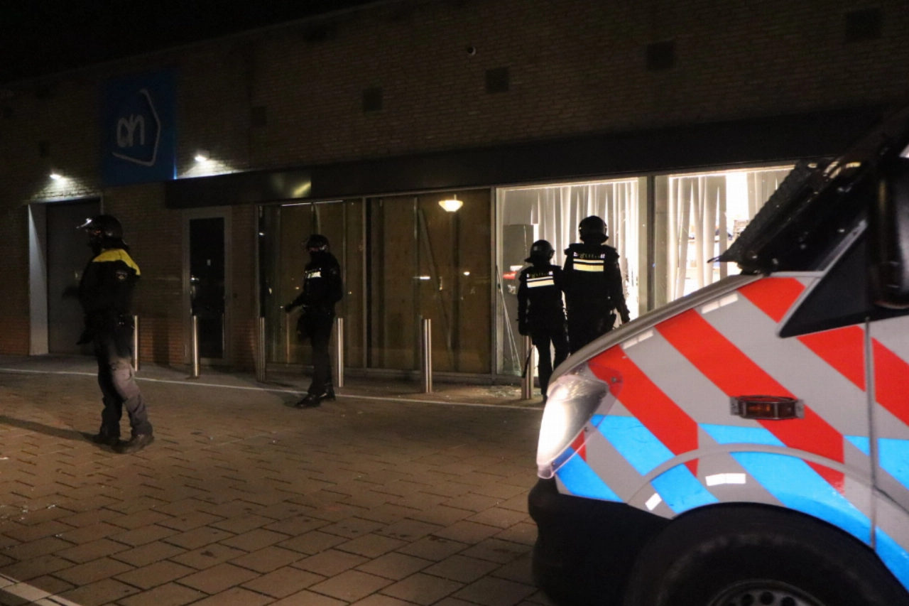 Politie zoekt getuigen van ongeregeldheden in de Westwijk