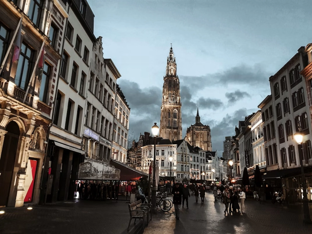 Vlaardingers verkennen grensopties voor winkelen en vrijetijdsbesteding