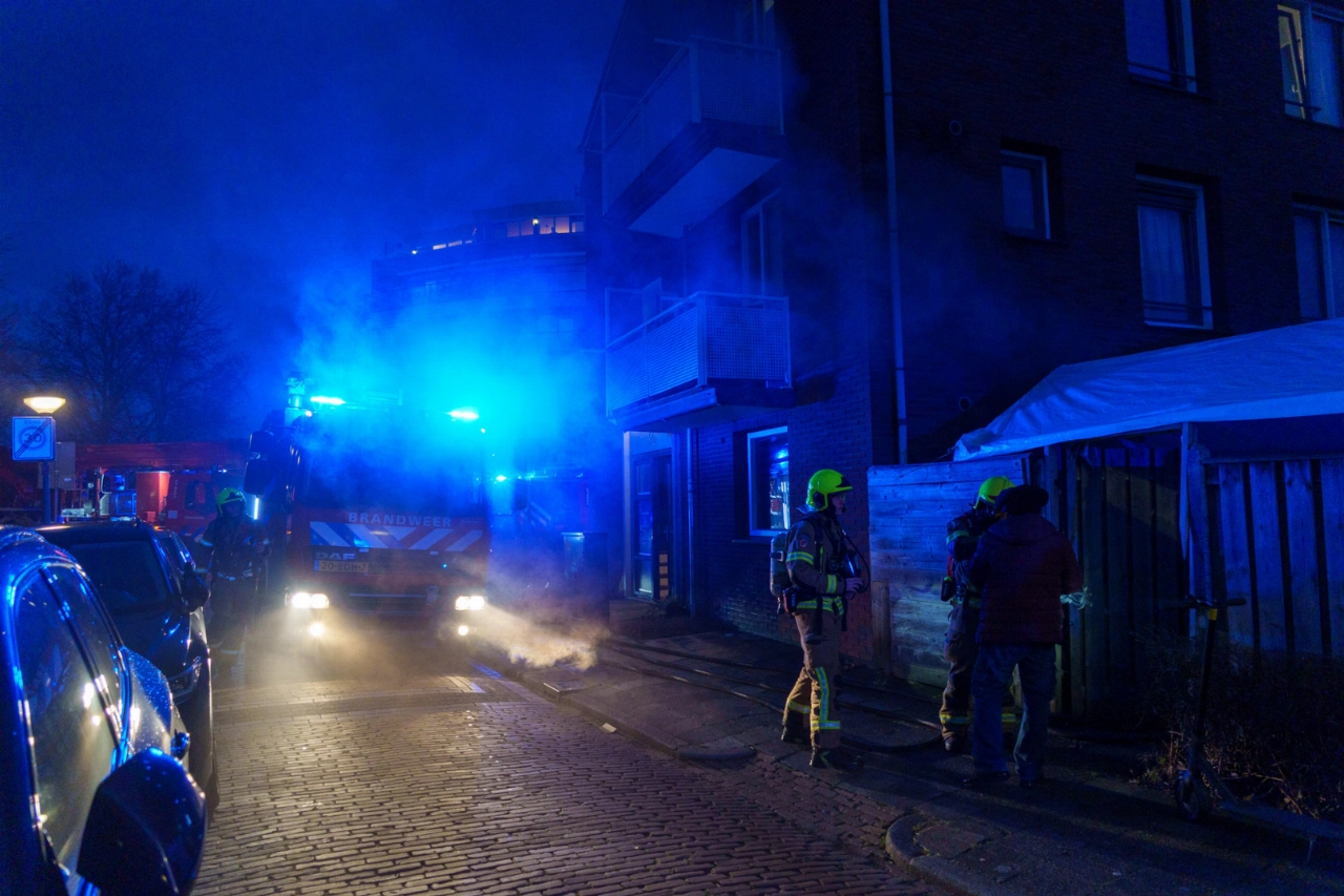 Veel rookontwikkeling bij woningbrand Vlaardingen
