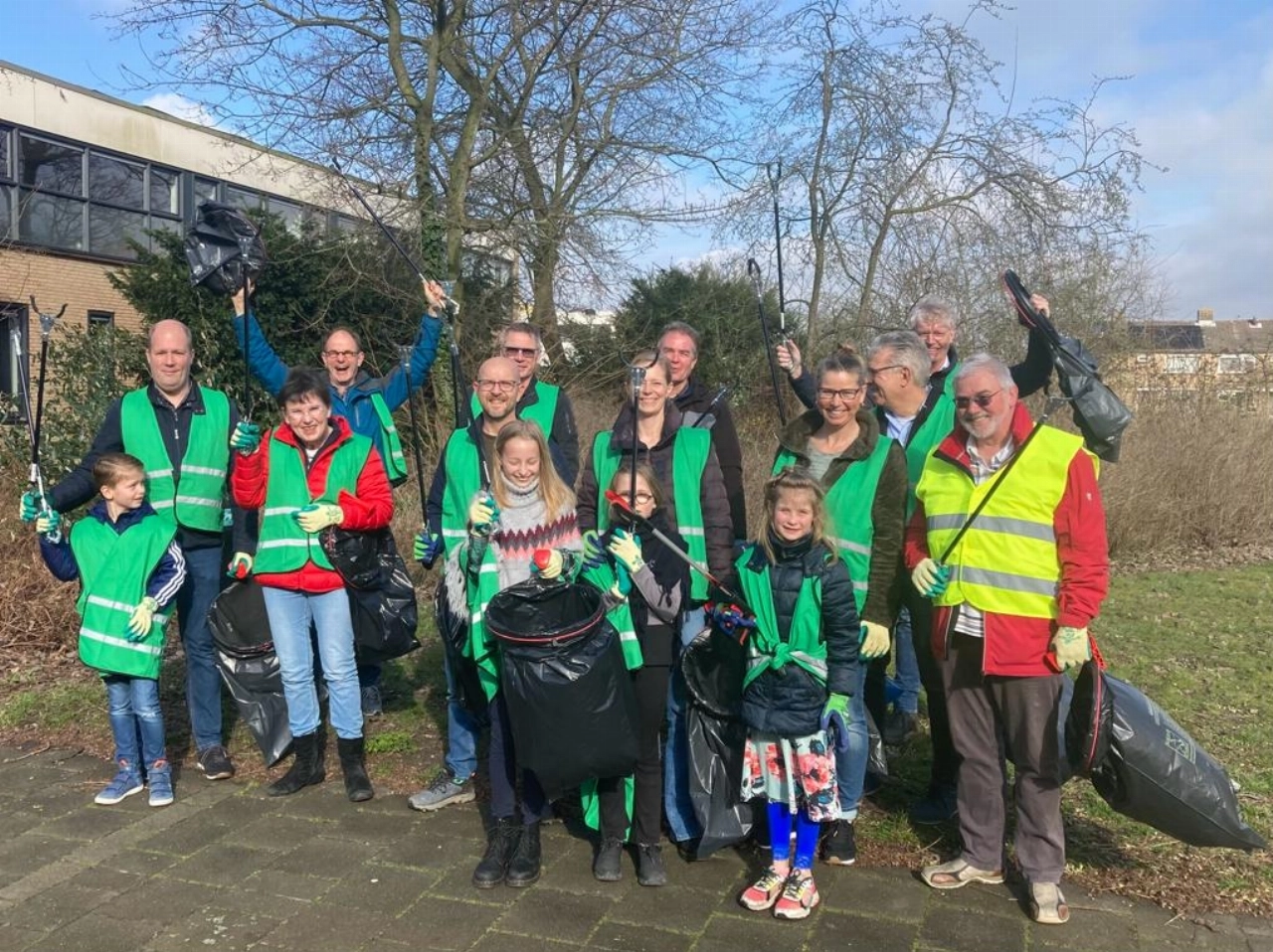 De (buurt)bezems gaan weer door de wijken in Vlaardingen!