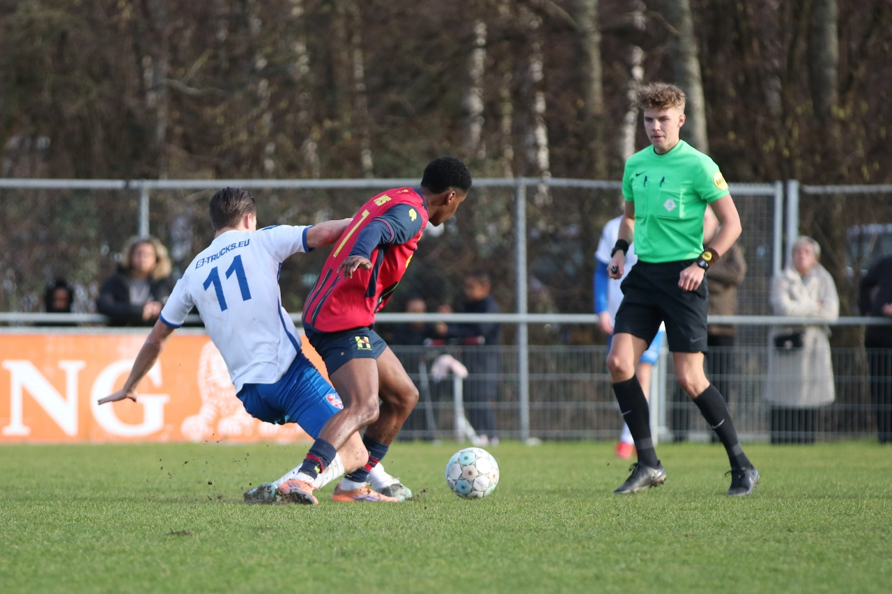 Victoria '04 delft onderspit in streekderby